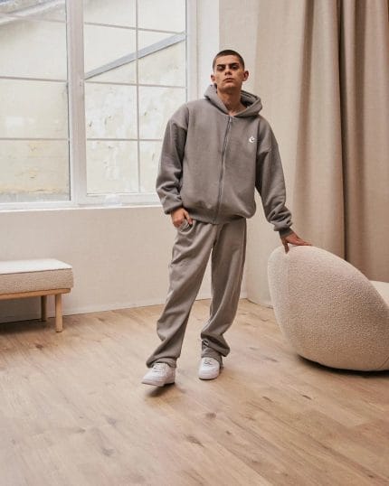 Ere Studios Neue Doppelschicht-Trainingsanzug in Formel Grau mit Kapuzenpullover und passender Hose